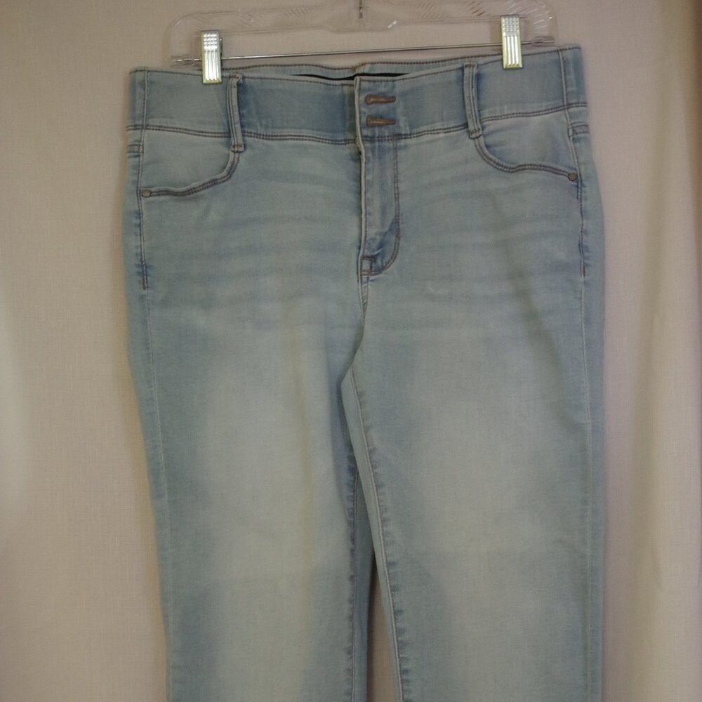 Apt. 9 Denim Capris